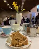 Cake and tea served at @loulousvintagefair at the weekend in the Civic Centre in Newcastle. Delightful!!
 #loulousvintagefair #cake #afternoontea #vintage #thrifting #civiccentrenewcastle #nebloggers #northeastbloggersconnect